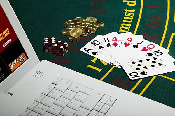 Exploring Card Game Options Through game casino trực tuyến Sites